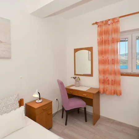 Lägenhet Pitesa Trogir
