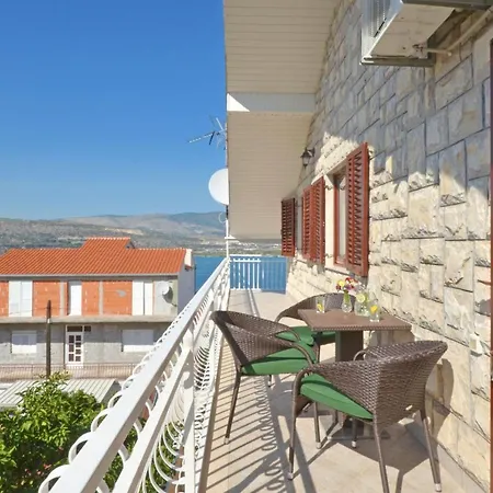 Apartment Pitesa *