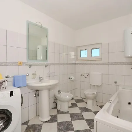 Pitesa Apartment *
