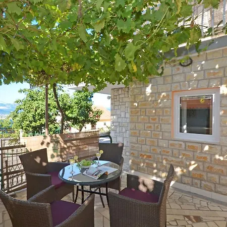Pitesa Apartment *