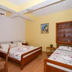 Pitesa Apartamento *