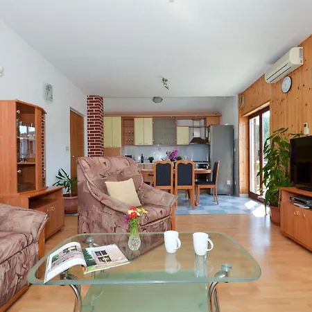 Pitesa * 트로기르